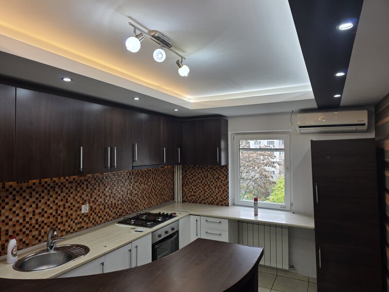 Aviatiei, 3 camere, renovat recent, semimobilat, 5 minute metrou.