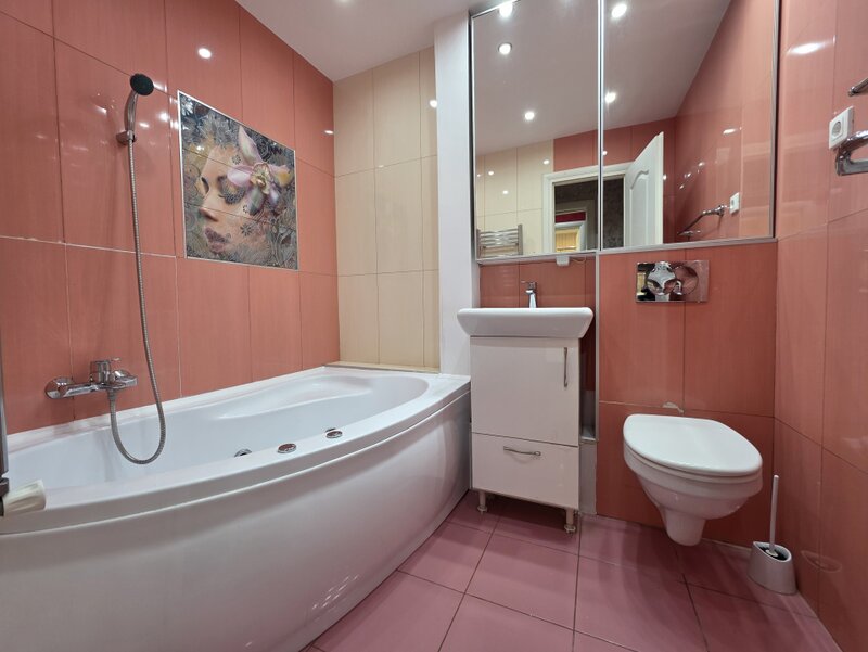 Aviatiei, 3 camere, renovat recent, semimobilat, 5 minute metrou.